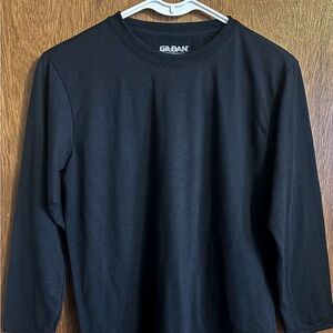 Gildan Men's Classic Black Long Sleeve Tee